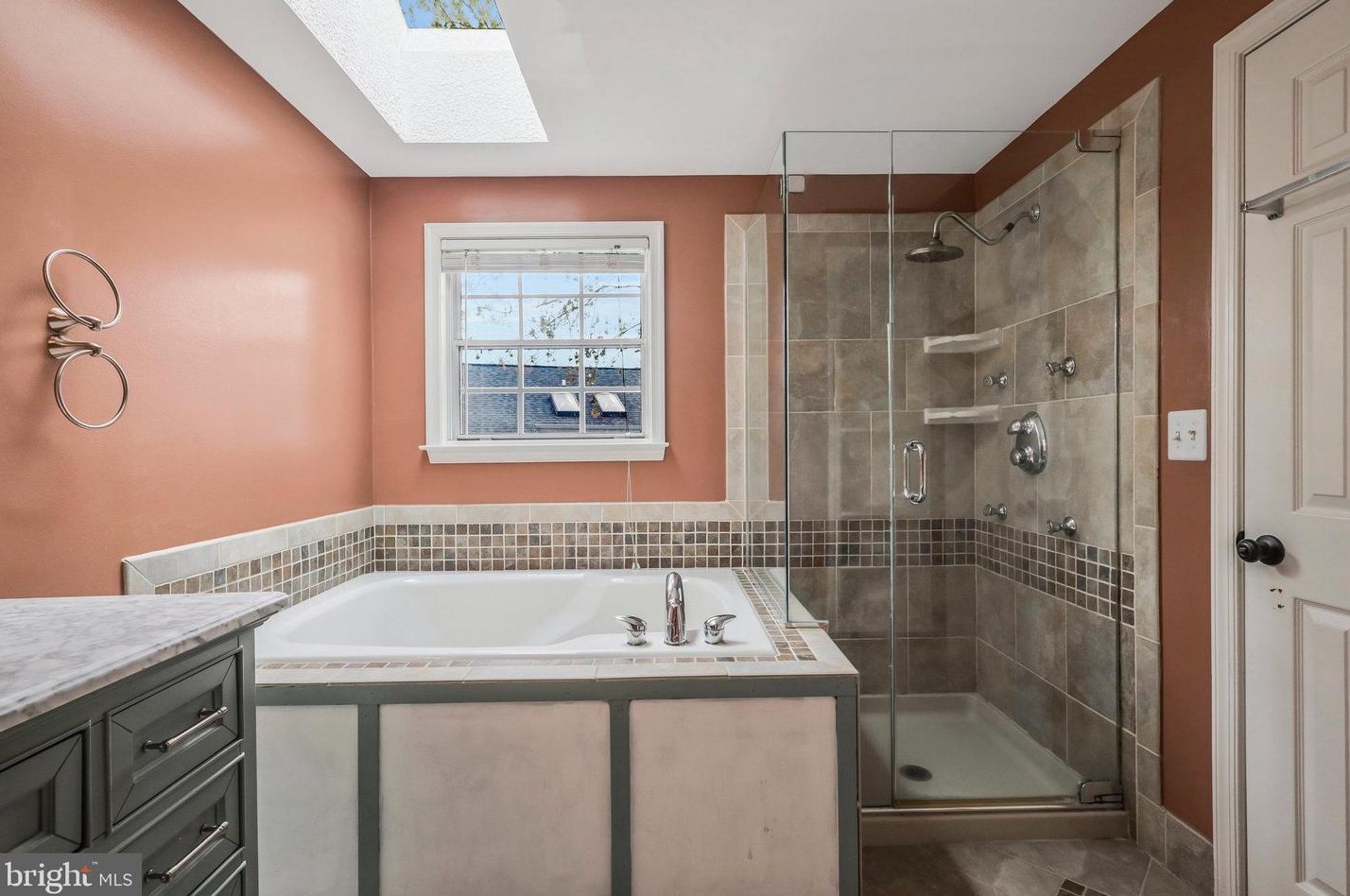 7465 Cross Gate Ln, Alexandria VA 22315-4621 exterior