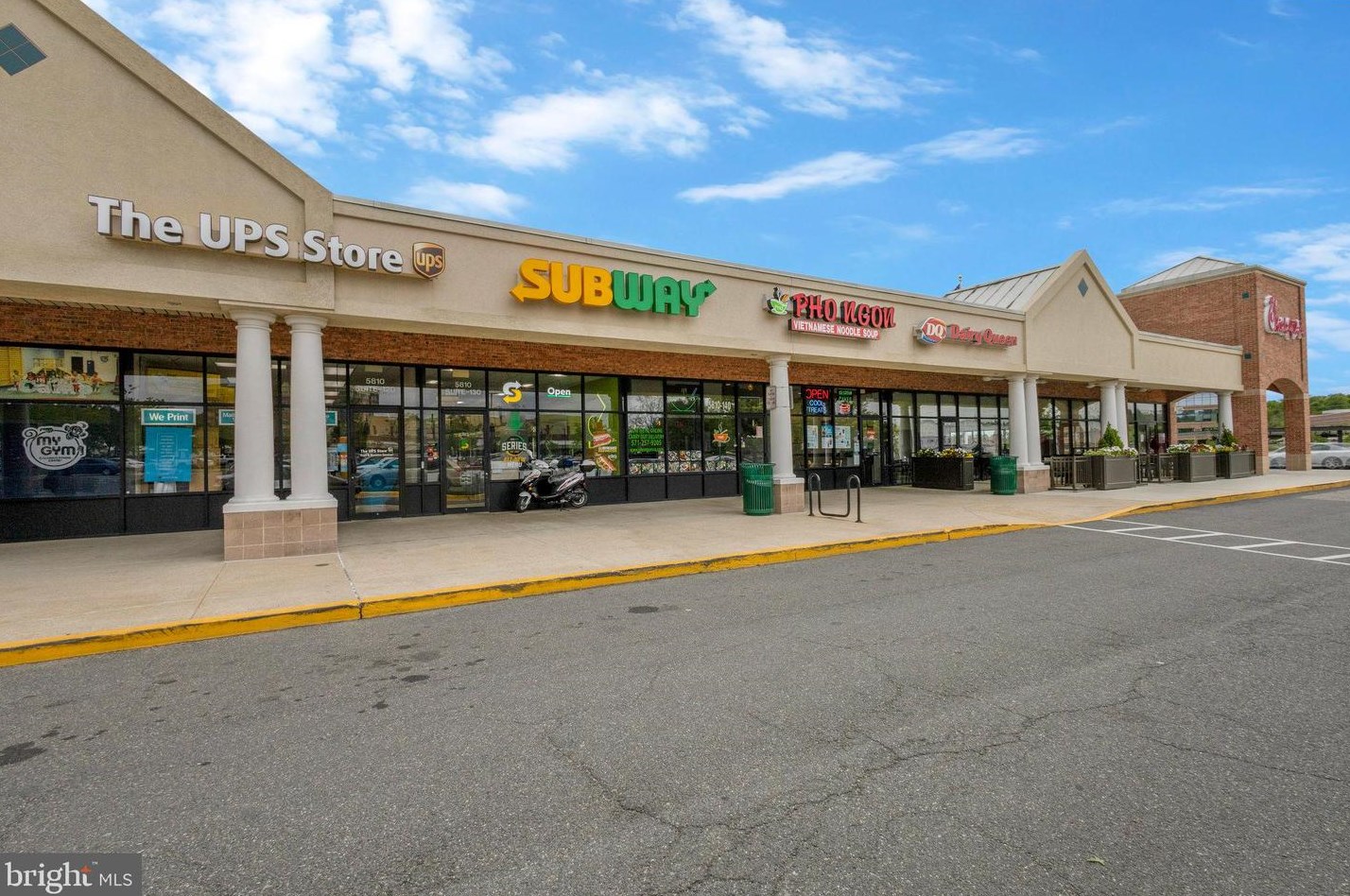 7465 Cross Gate Ln, Alexandria VA 22315-4621 exterior