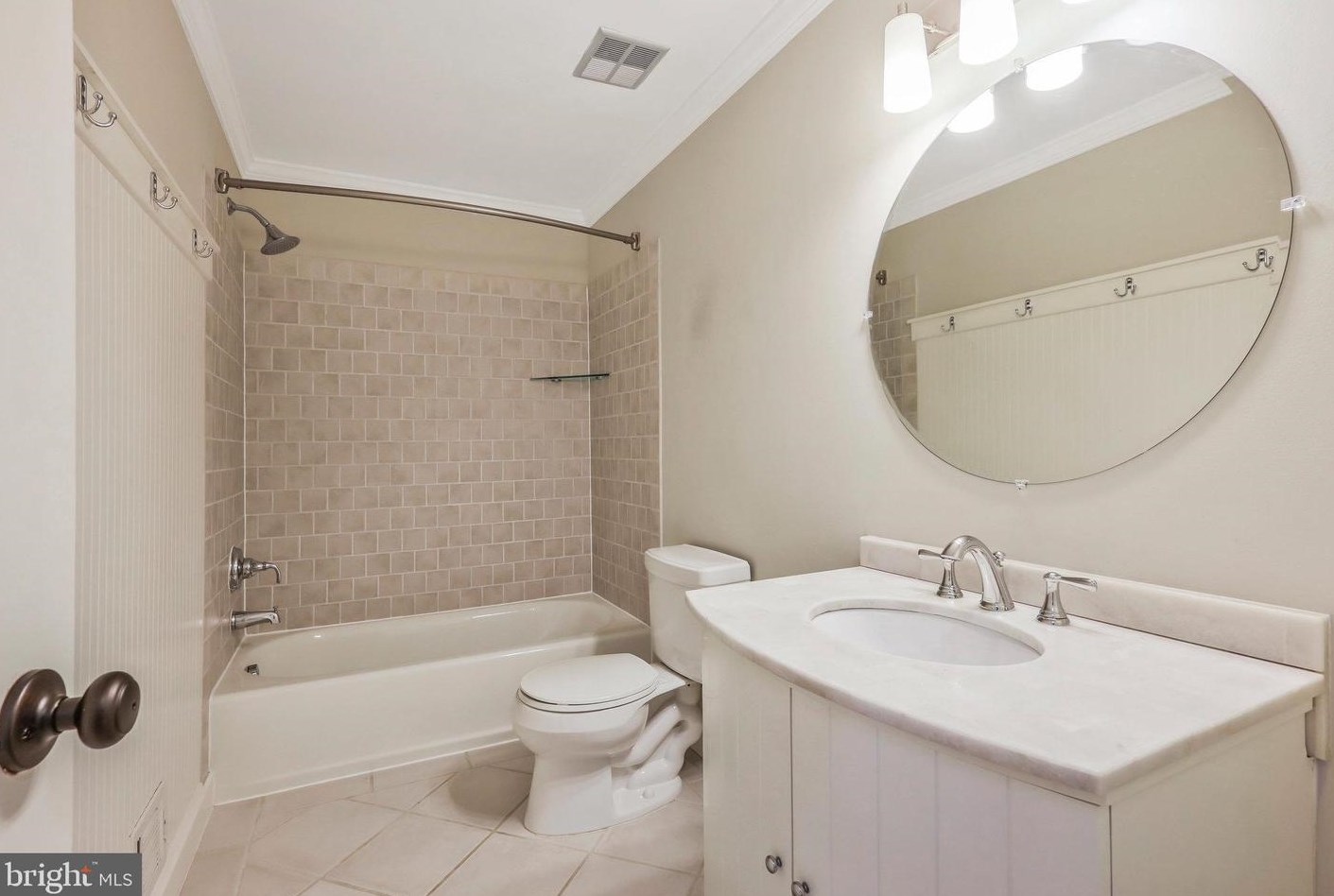 7465 Cross Gate Ln, Alexandria VA 22315-4621 exterior