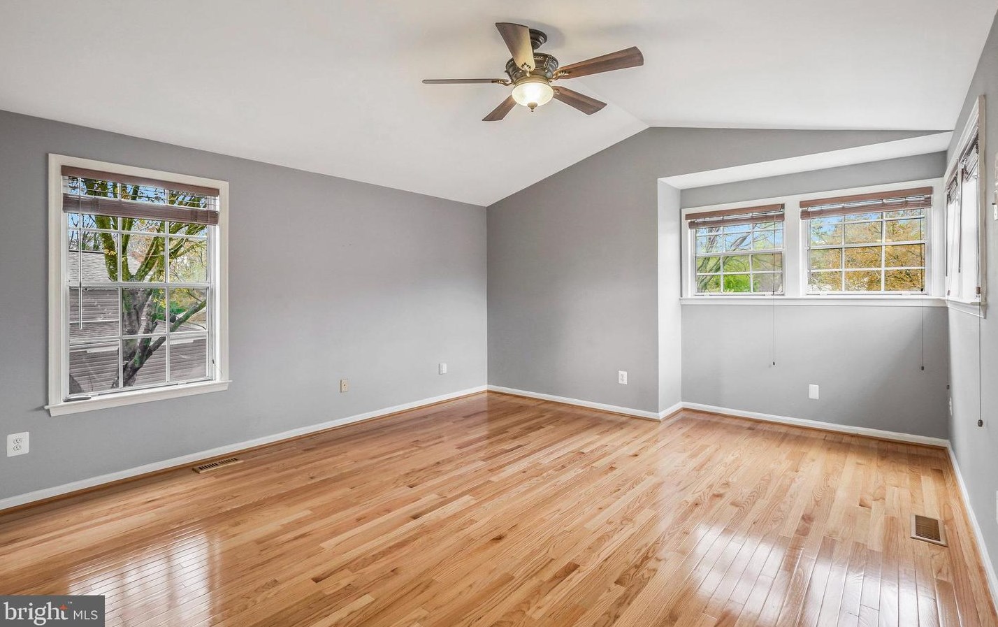 7465 Cross Gate Ln, Alexandria VA 22315-4621 exterior