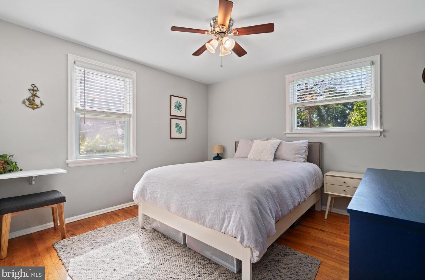 6920 Kenfig Dr, Falls Church VA  22042-3825 exterior