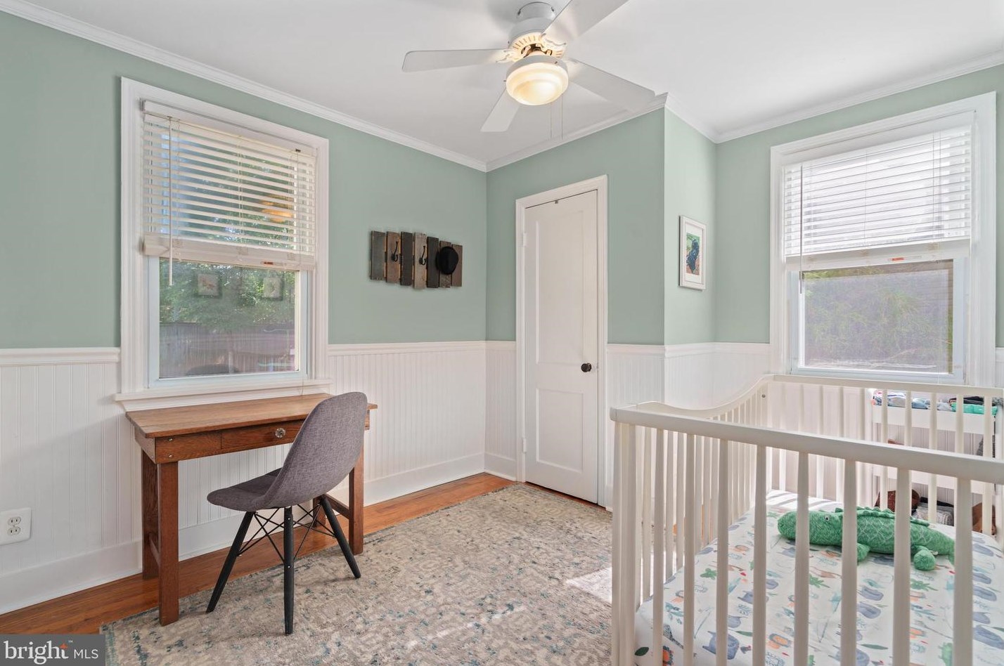 6920 Kenfig Dr, Falls Church VA  22042-3825 exterior