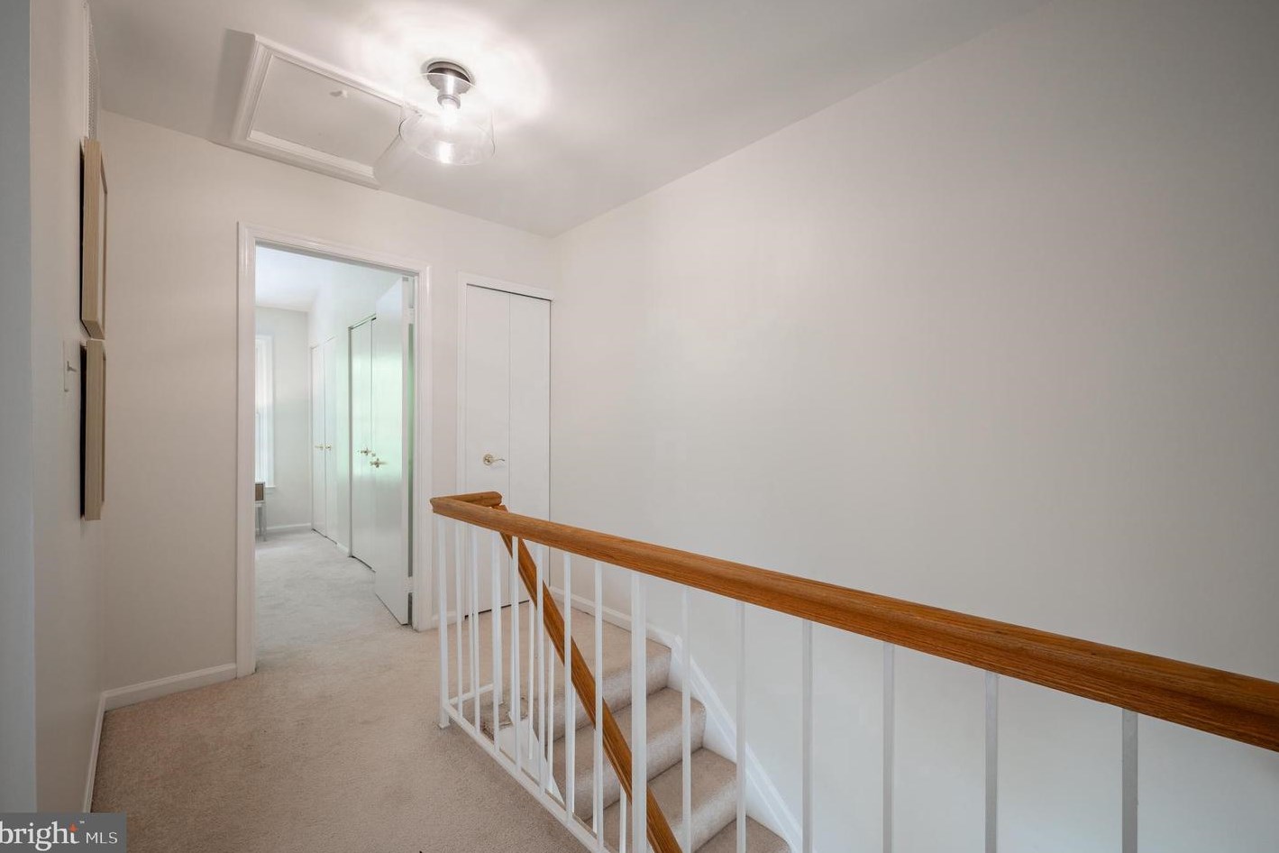 8474 Blue Oak Ct, Springfield VA  22153-3558 exterior