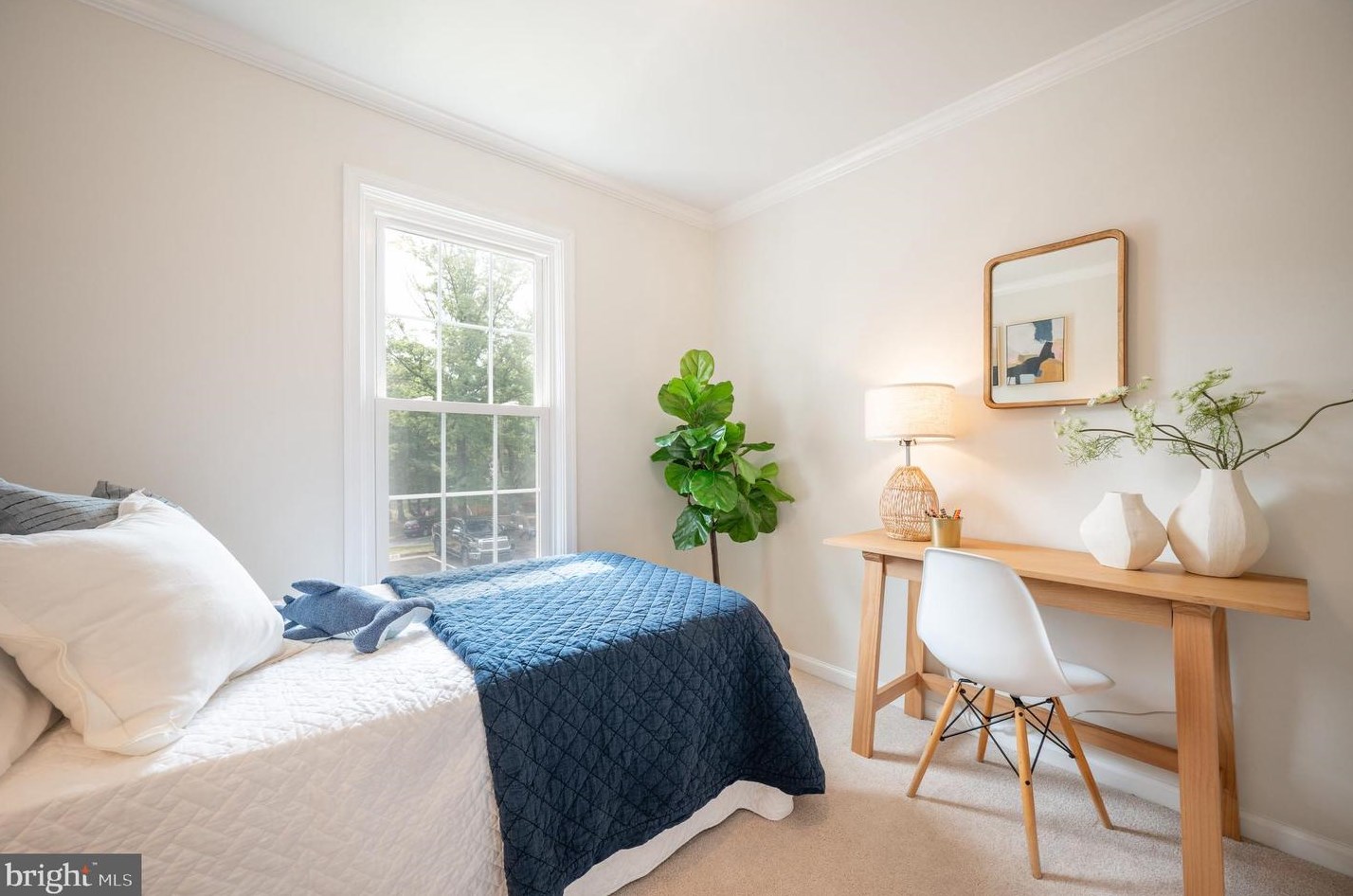 8474 Blue Oak Ct, Springfield VA  22153-3558 exterior