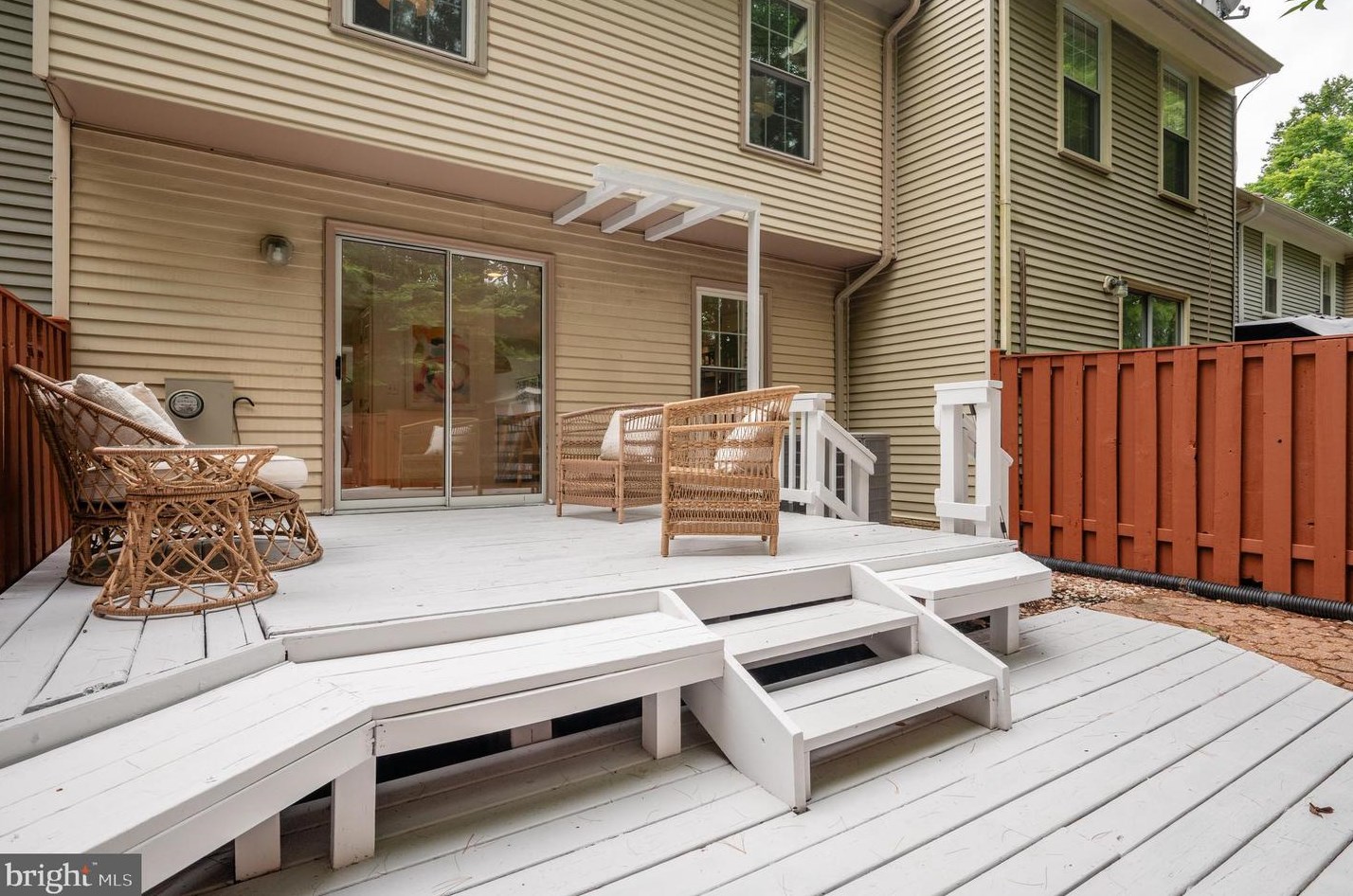 8474 Blue Oak Ct, Springfield VA  22153-3558 exterior