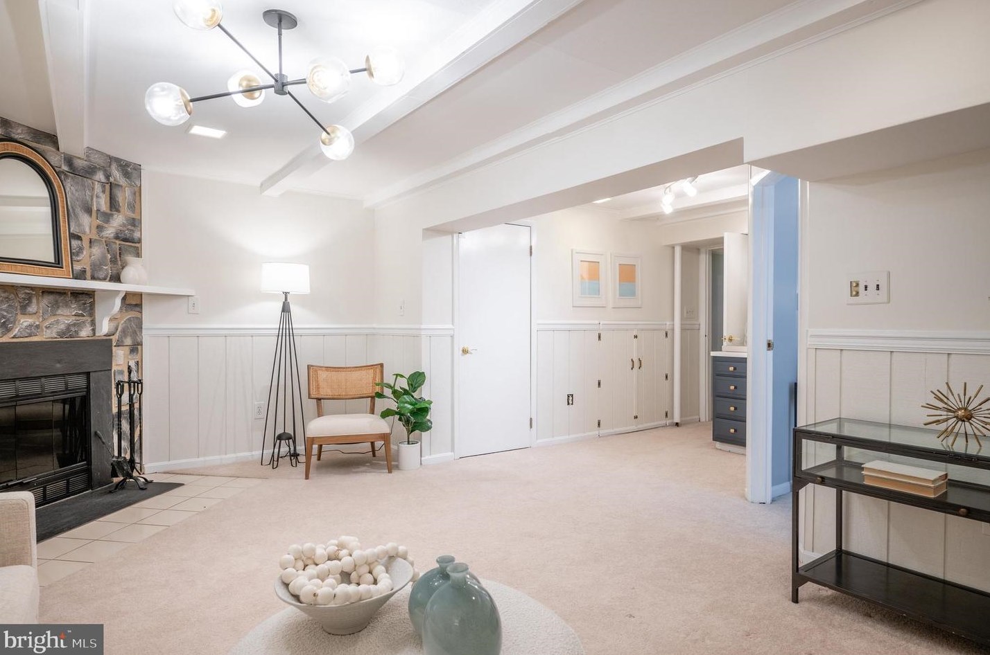 8474 Blue Oak Ct, Springfield VA  22153-3558 exterior