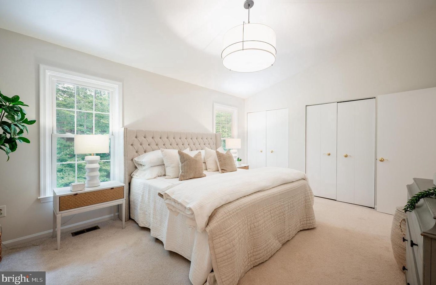 8474 Blue Oak Ct, Springfield VA  22153-3558 exterior