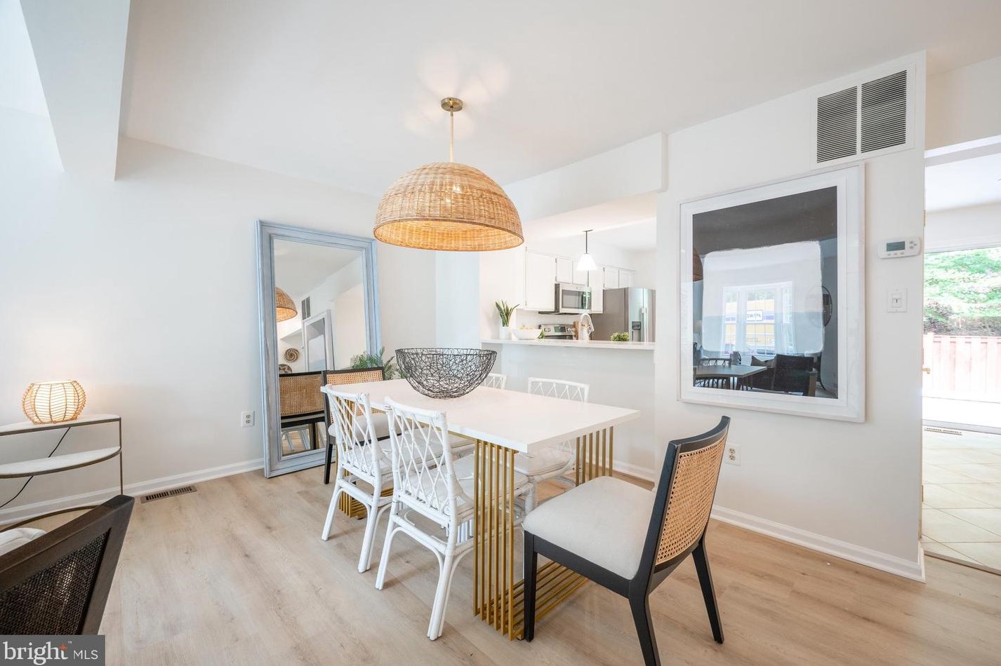 8474 Blue Oak Ct, Springfield VA  22153-3558 exterior