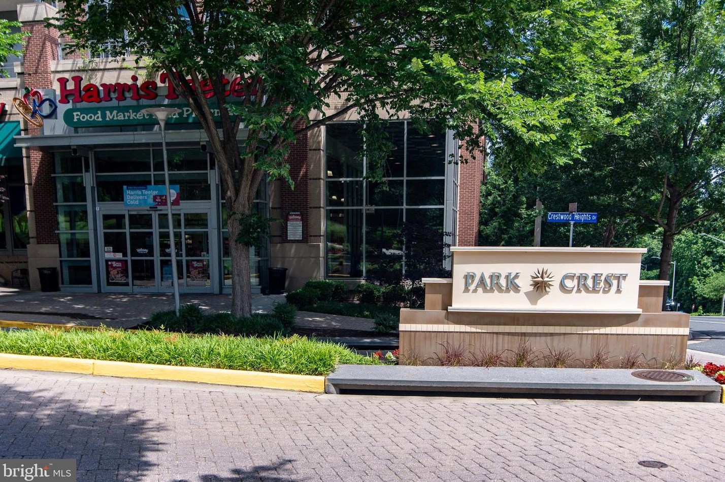 8220 Crestwood Heights Dr, Mc Lean VA  22102-3119 exterior