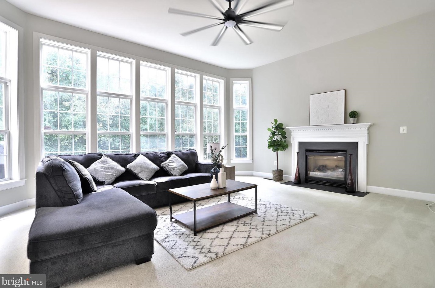 5364 Wharton Park Ct, Centreville VA  20120-2003 exterior