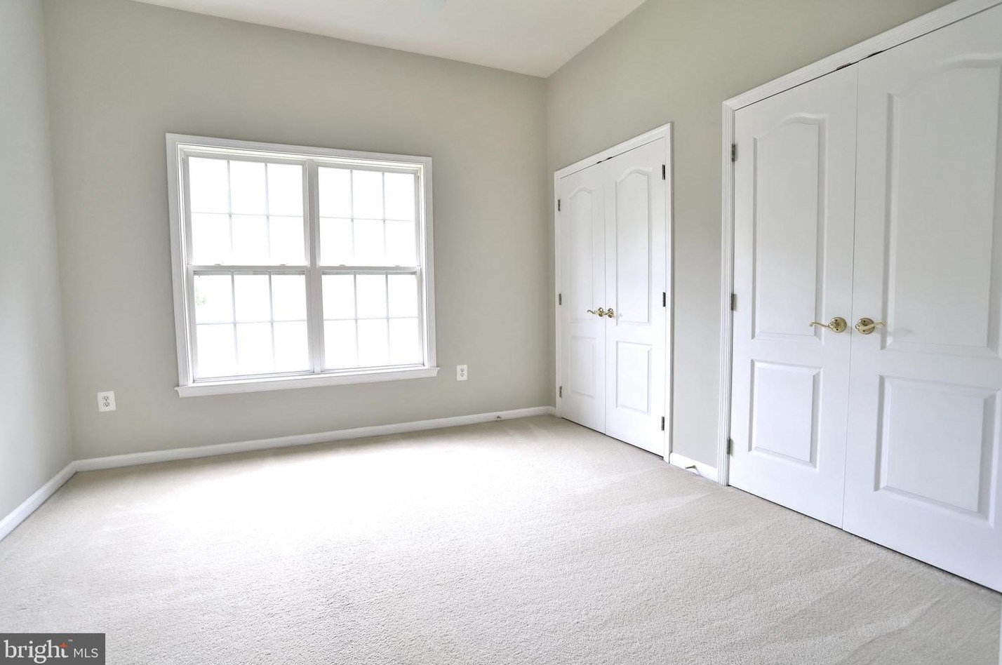 5364 Wharton Park Ct, Centreville VA  20120-2003 exterior