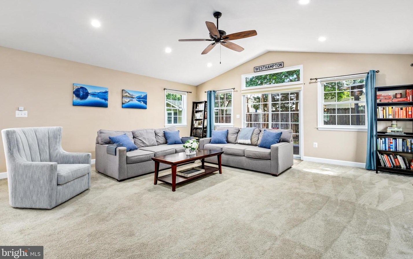 6619 Cavalier Dr, Alexandria VA 22307-1307 exterior