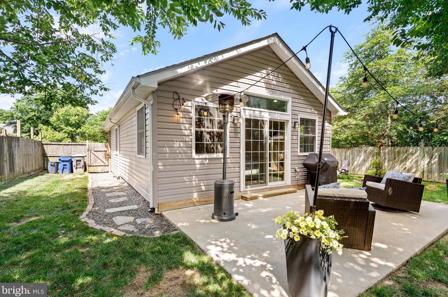 6619 Cavalier Dr, Alexandria VA 22307-1307 exterior