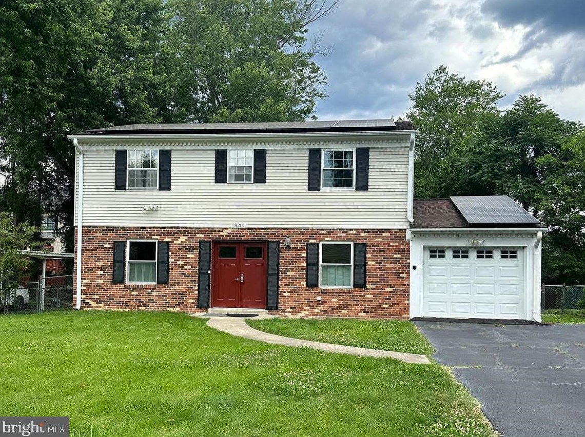 8201 Martha St, Alexandria VA  22309-3721 exterior