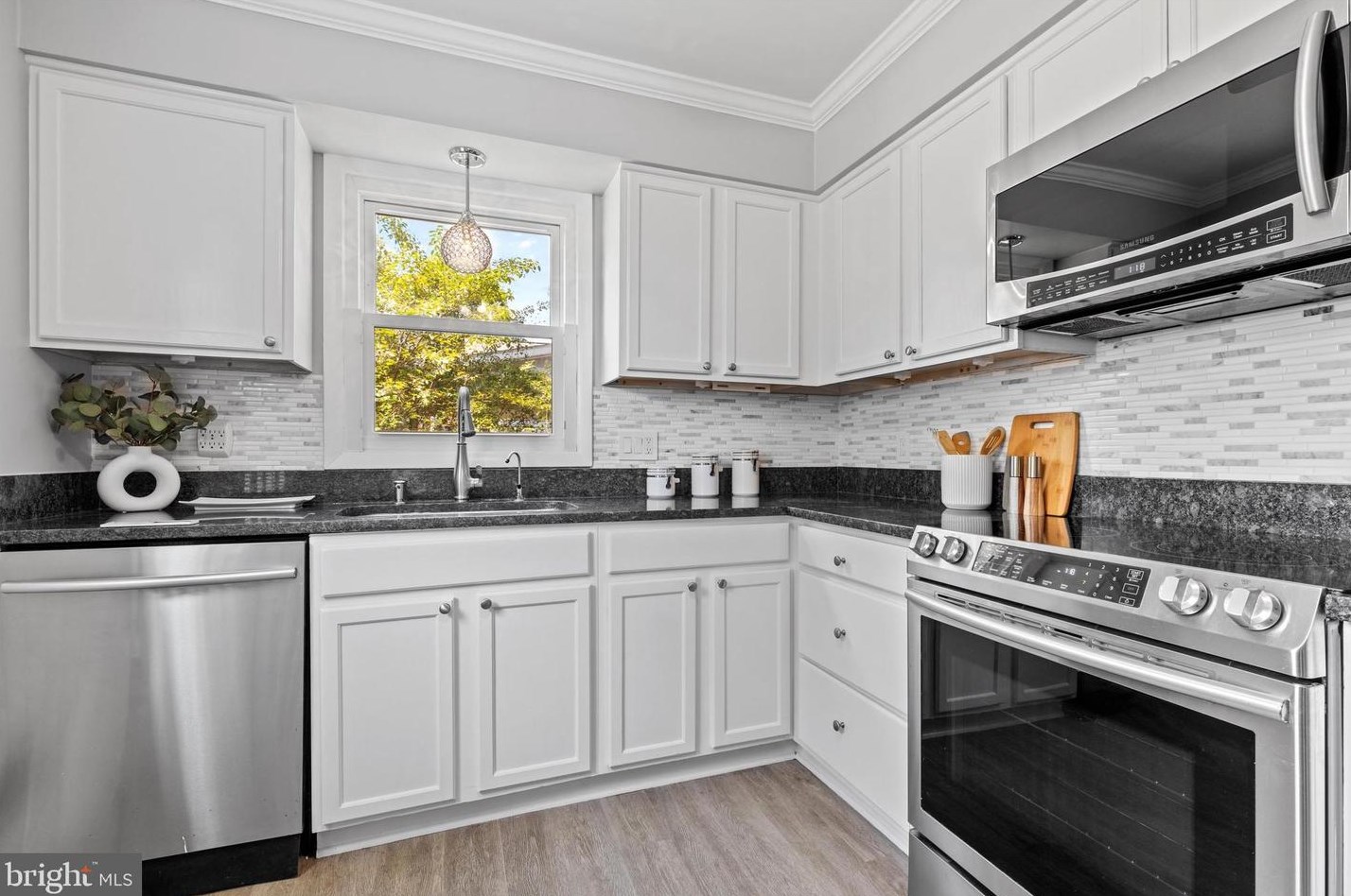 8201 Martha St, Alexandria VA  22309-3721 exterior