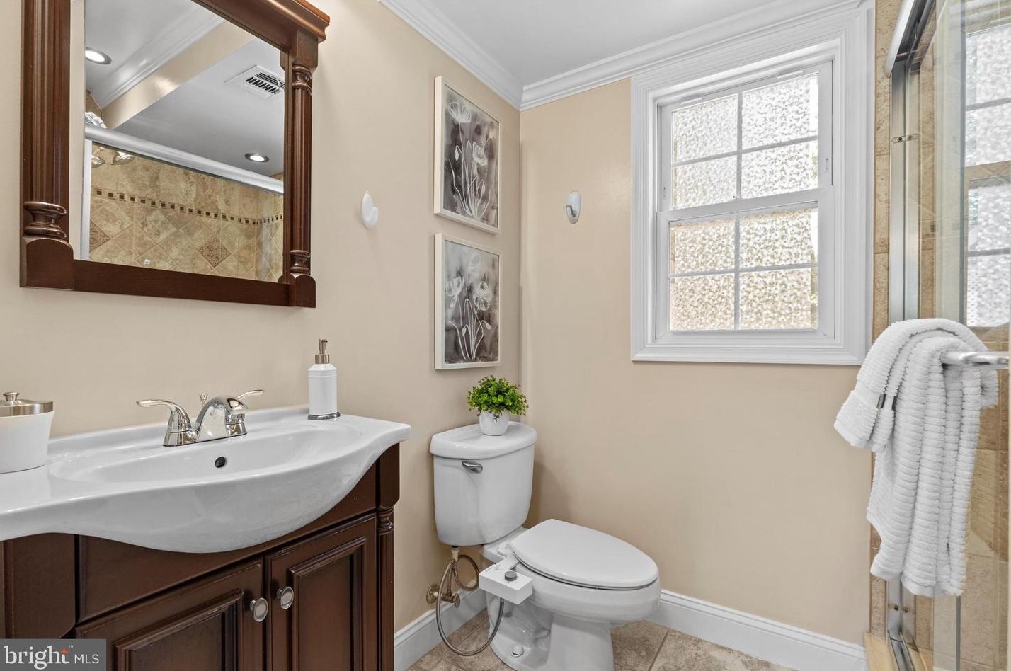 8201 Martha St, Alexandria VA  22309-3721 exterior