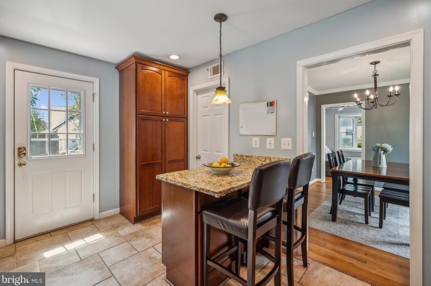 2506 Fairhaven Ave, Alexandria VA 22303-2305 exterior