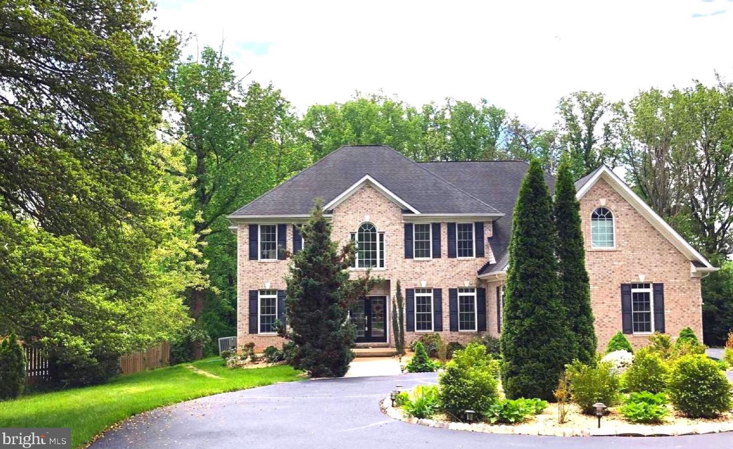 121 Kingsley Rd, Vienna VA  22180-6502 exterior