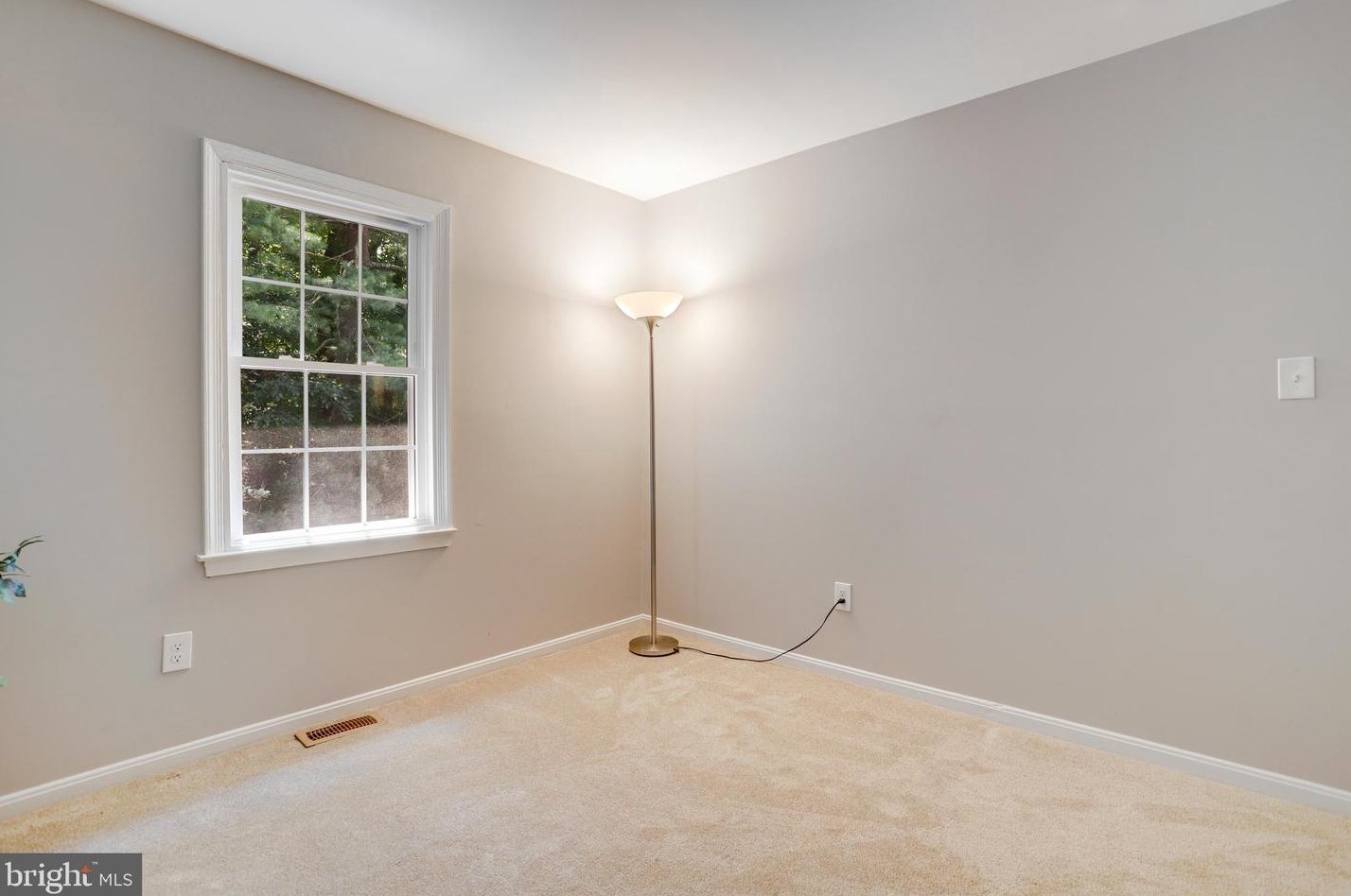 7919 Treeside Ct, Springfield VA  22152-3441 exterior