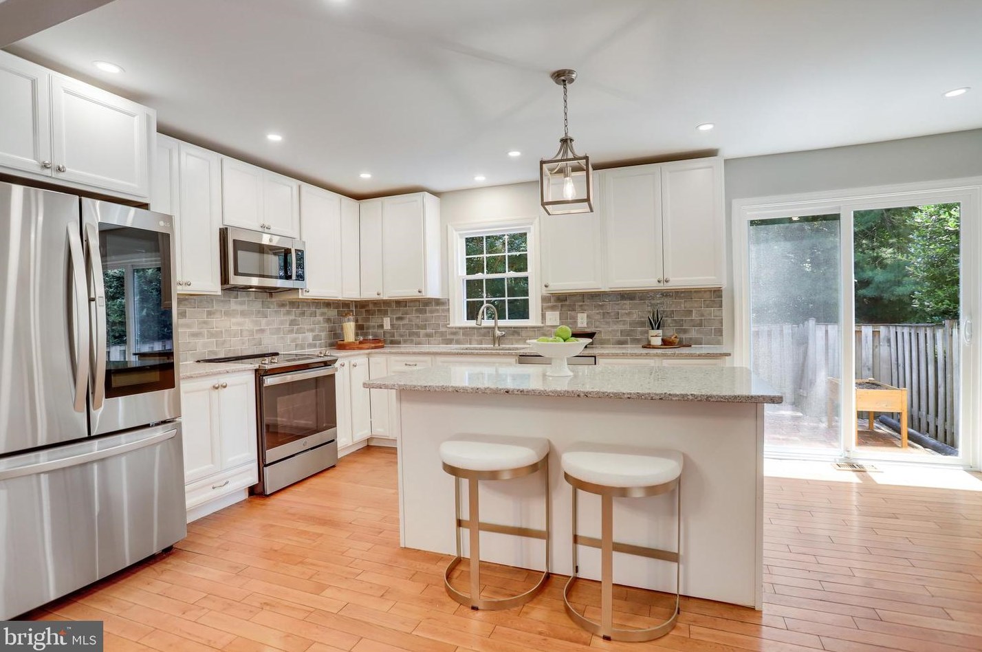 7919 Treeside Ct, Springfield VA  22152-3441 exterior