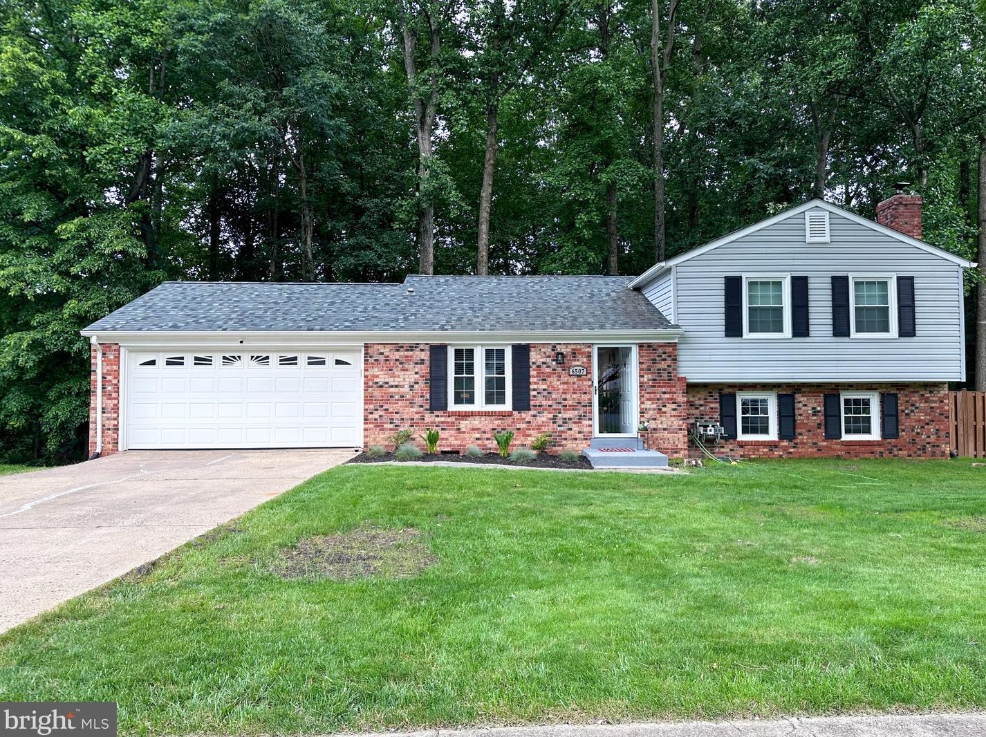 6507 Koziara Dr, Springfield VA  22015-4128 exterior