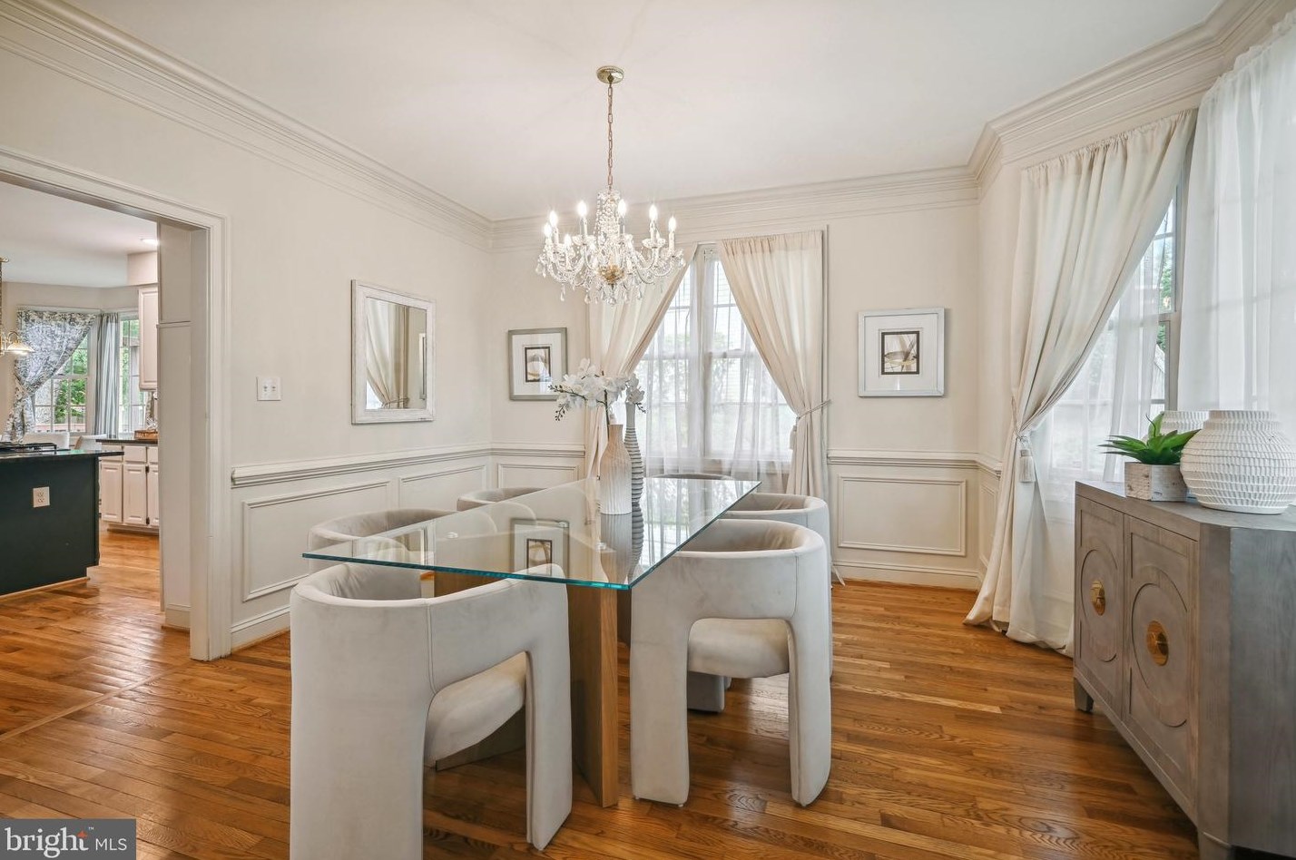 5800 Magnolia Ln, Falls Church VA  22041-1661 exterior