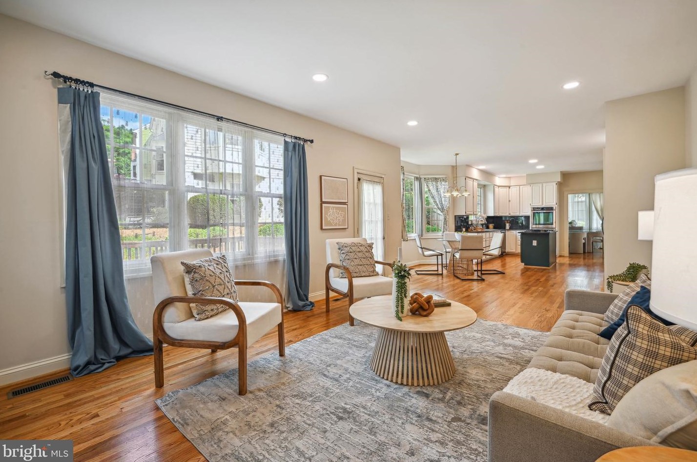 5800 Magnolia Ln, Falls Church VA  22041-1661 exterior