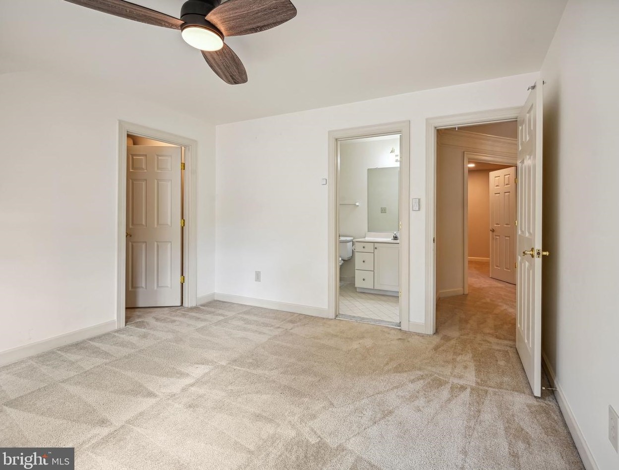 5800 Magnolia Ln, Falls Church VA  22041-1661 exterior