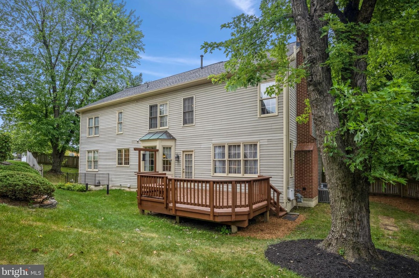 5800 Magnolia Ln, Falls Church VA  22041-1661 exterior