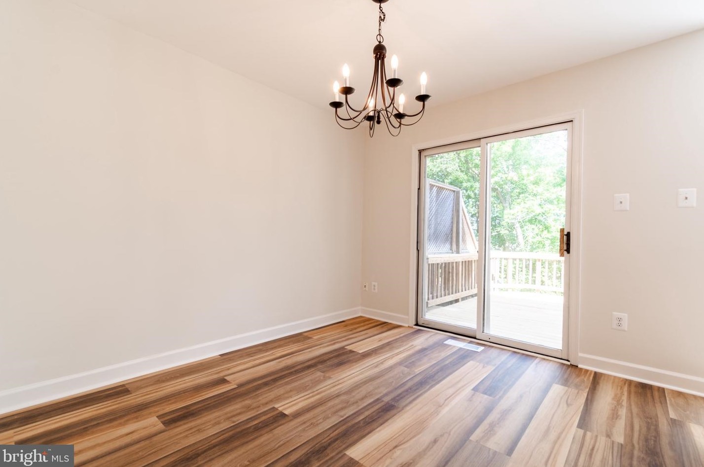 13825 Wakley Ct, Centreville VA  20121-3075 exterior