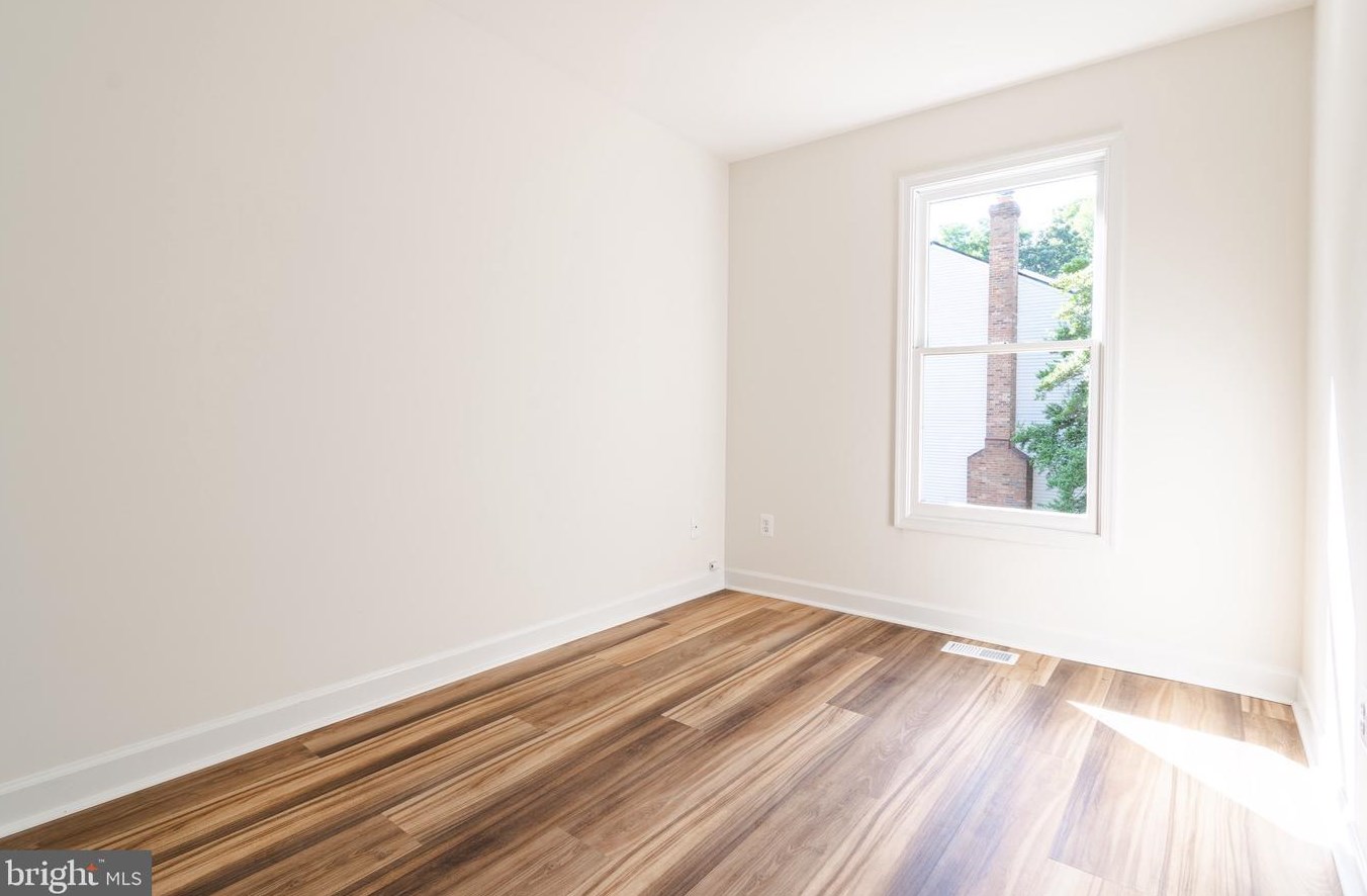 13825 Wakley Ct, Centreville VA  20121-3075 exterior