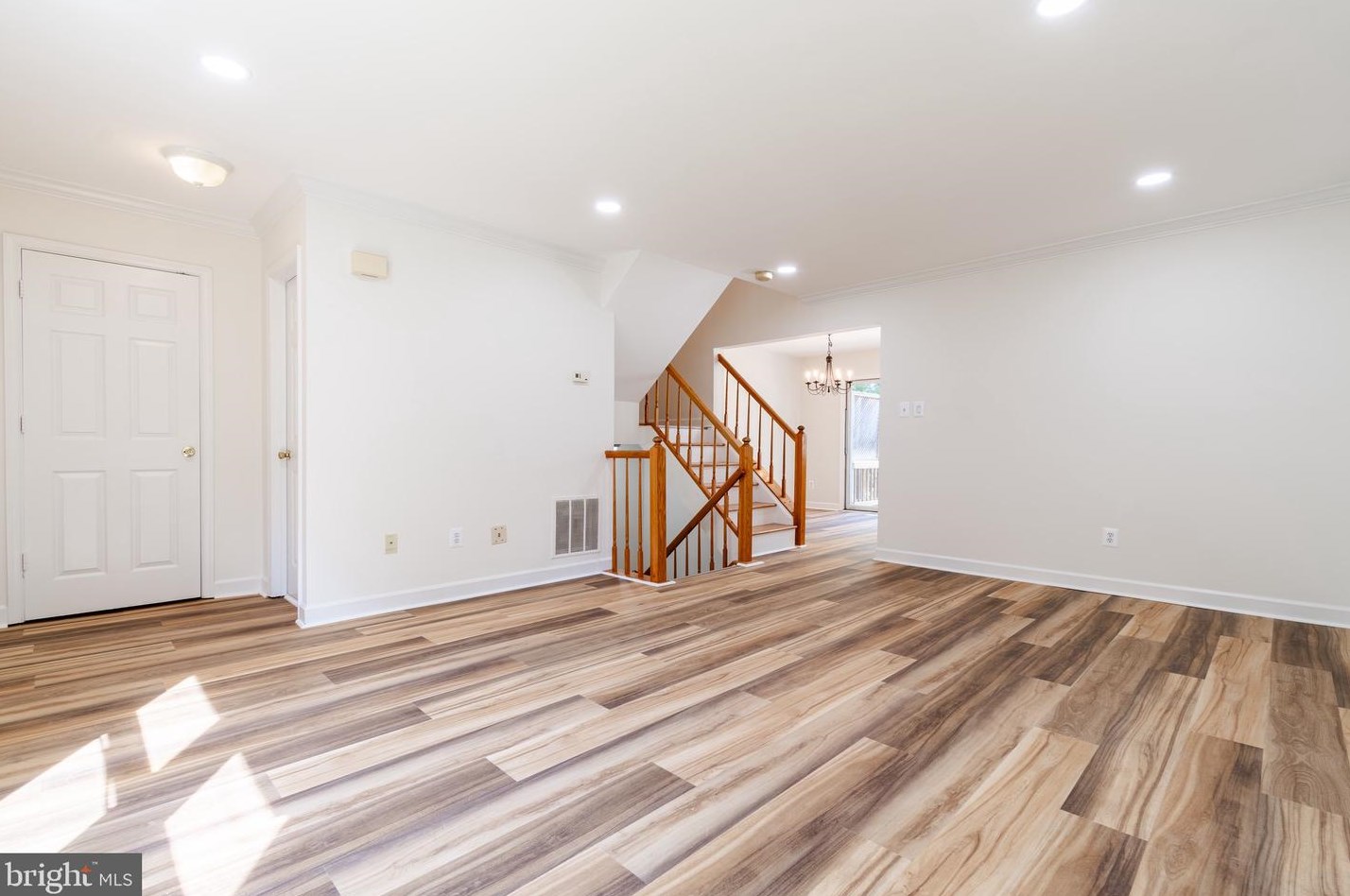 13825 Wakley Ct, Centreville VA  20121-3075 exterior