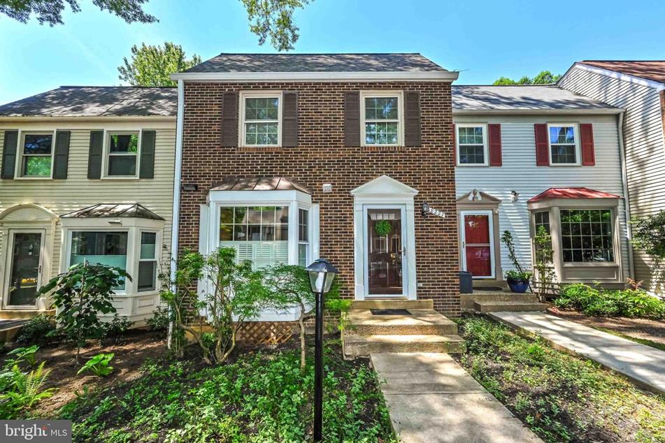 8227 Goldstream Ct, Vienna, VA 22182 - MLS VAFX2186618 - Coldwell Banker