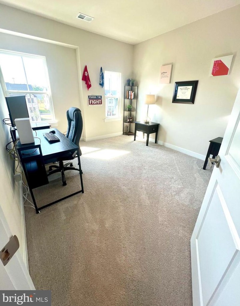 14077 Sunrise Vly Dr, Herndon VA 20191-3301 exterior