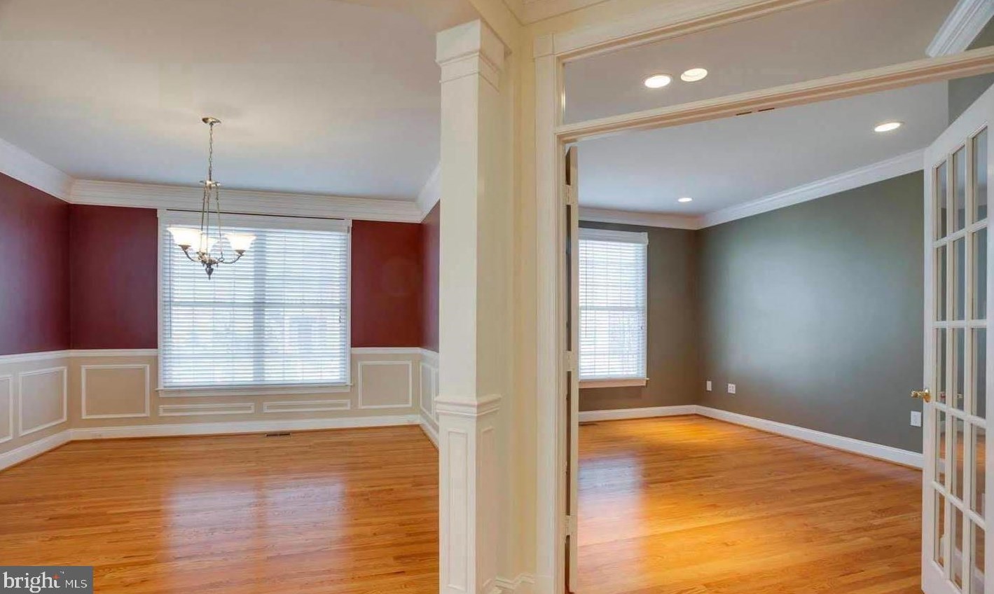 2200 Harithy Dr, Vienna VA  22027-1057 exterior