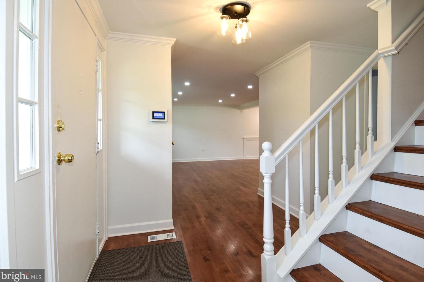 12341 Folkstone Dr, Herndon VA  20171-1815 exterior