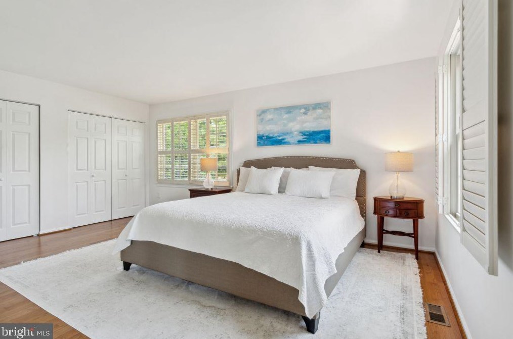 8210 Clifton Farm Ct, Alexandria VA  22306-3260 exterior