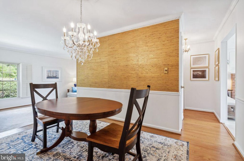 8210 Clifton Farm Ct, Alexandria VA  22306-3260 exterior