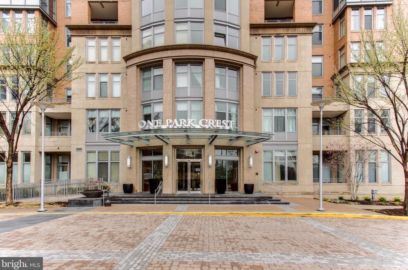 8220 Crestwood Heights Dr, Mc Lean VA  22102-3119 exterior