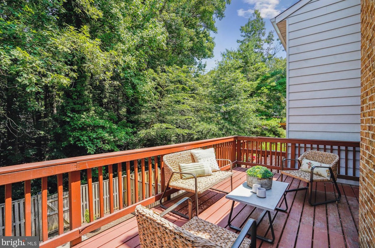 6507 Field Master Dr, Springfield VA  22152-2150 exterior