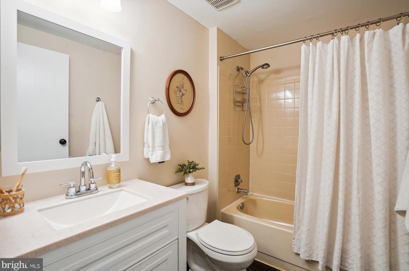 6507 Field Master Dr, Springfield VA  22152-2150 exterior