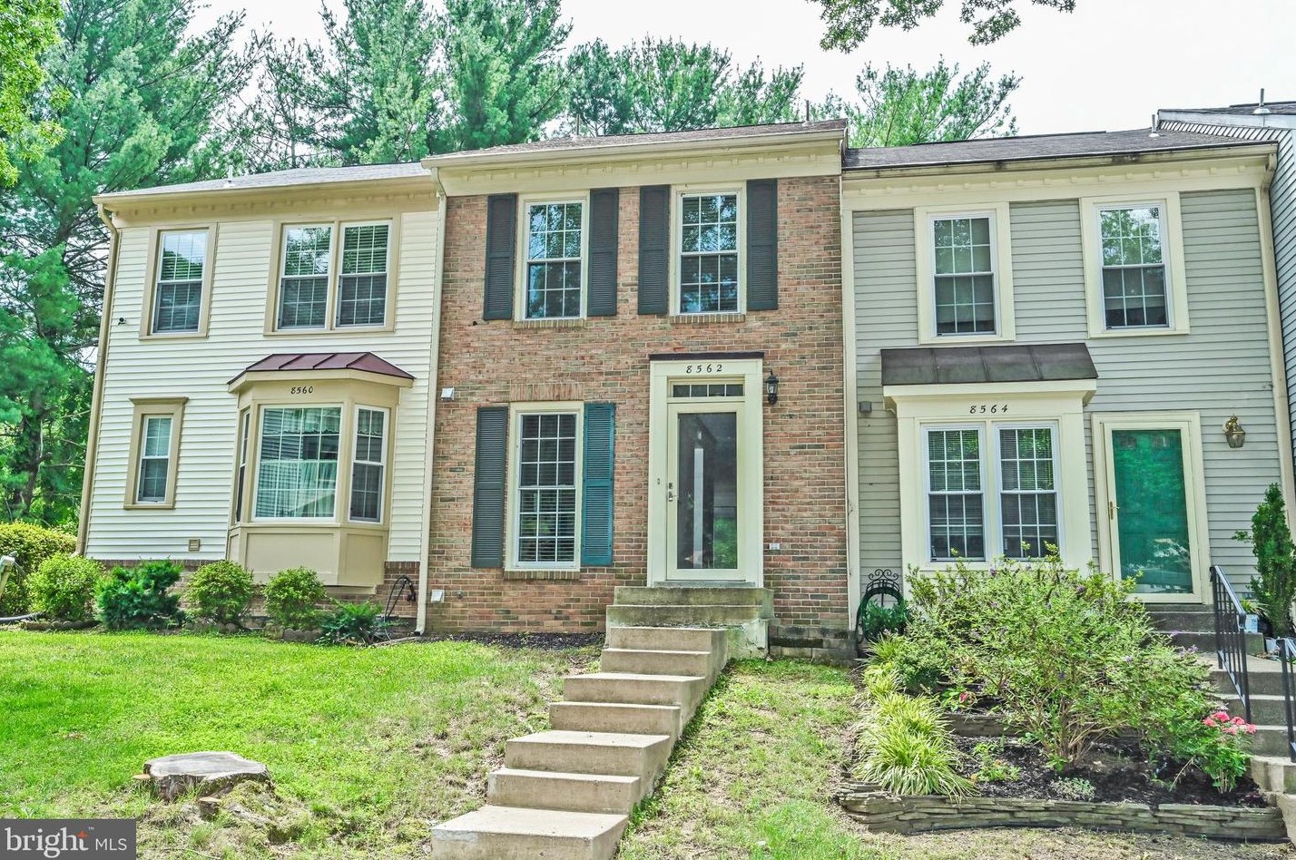 8562 Springfield Oaks Dr, Springfield VA  22153-3543 exterior