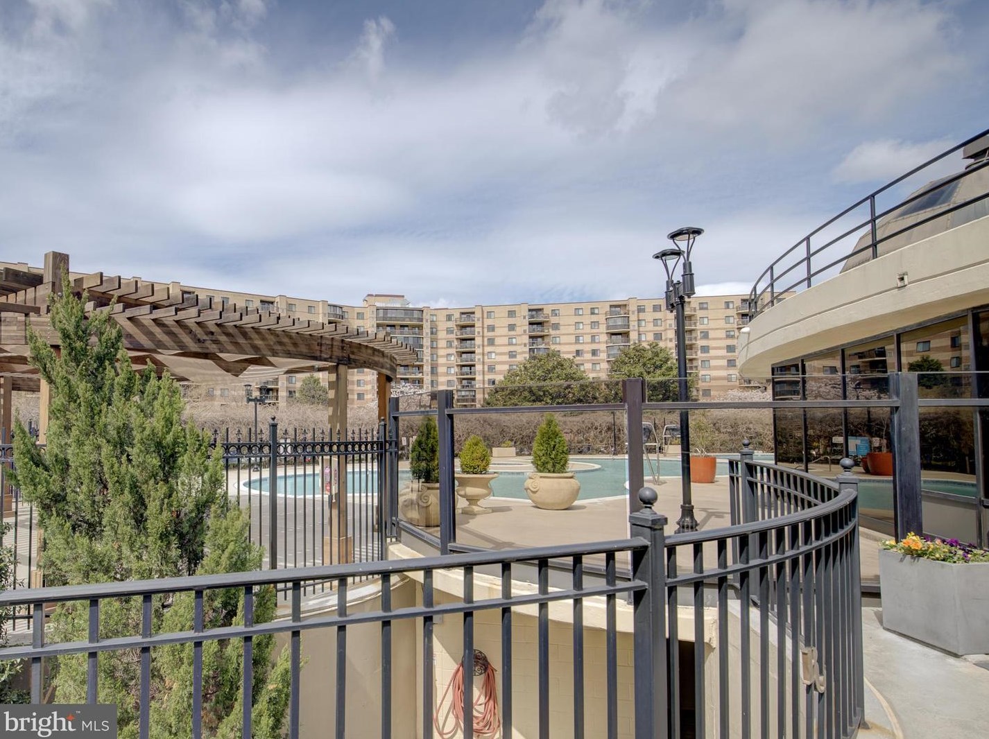 8370 Greensboro Dr, Mc Lean VA  22102-3515 exterior