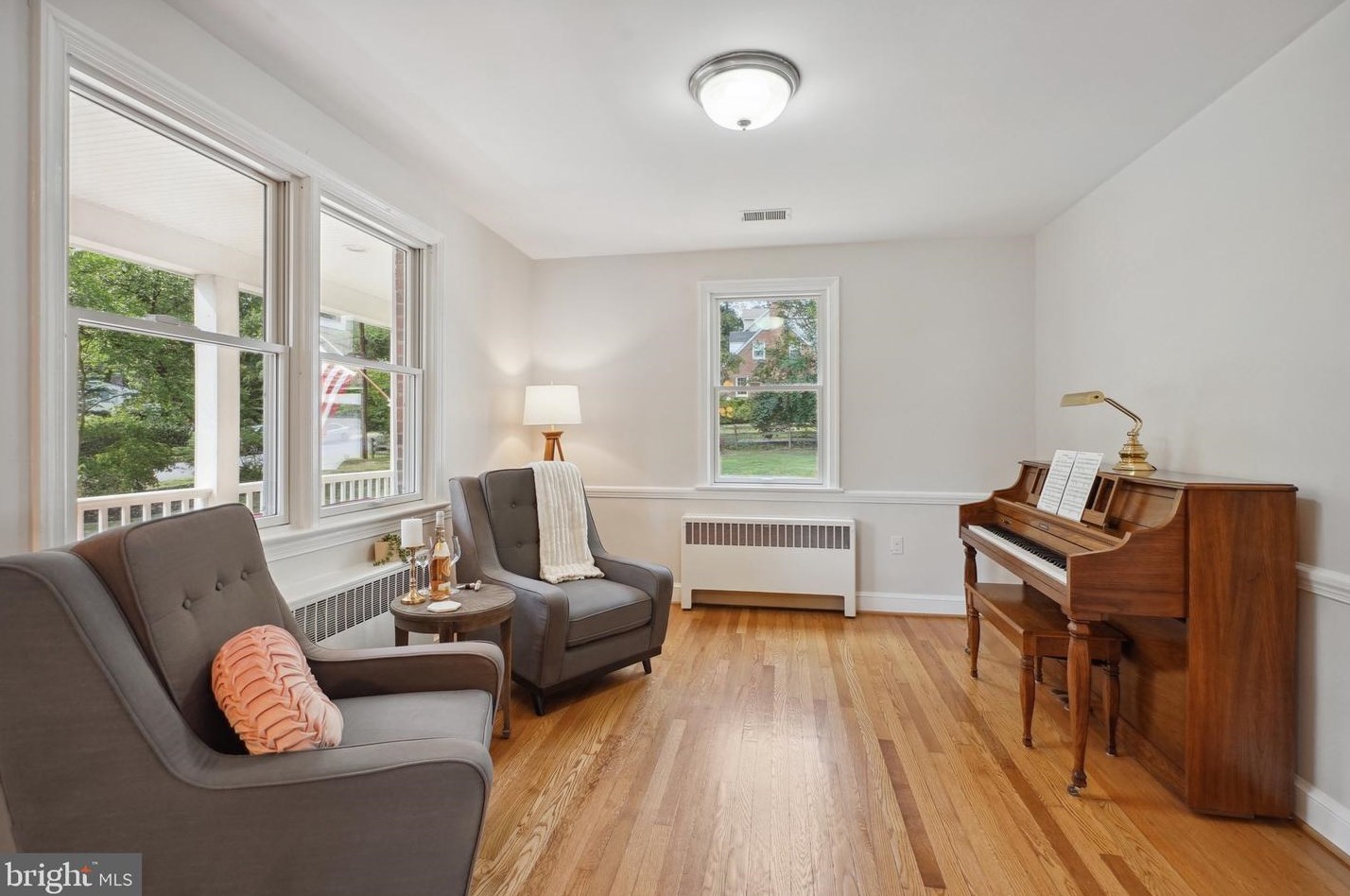 7126 Carol Ln, Falls Church VA  22042-3714 exterior