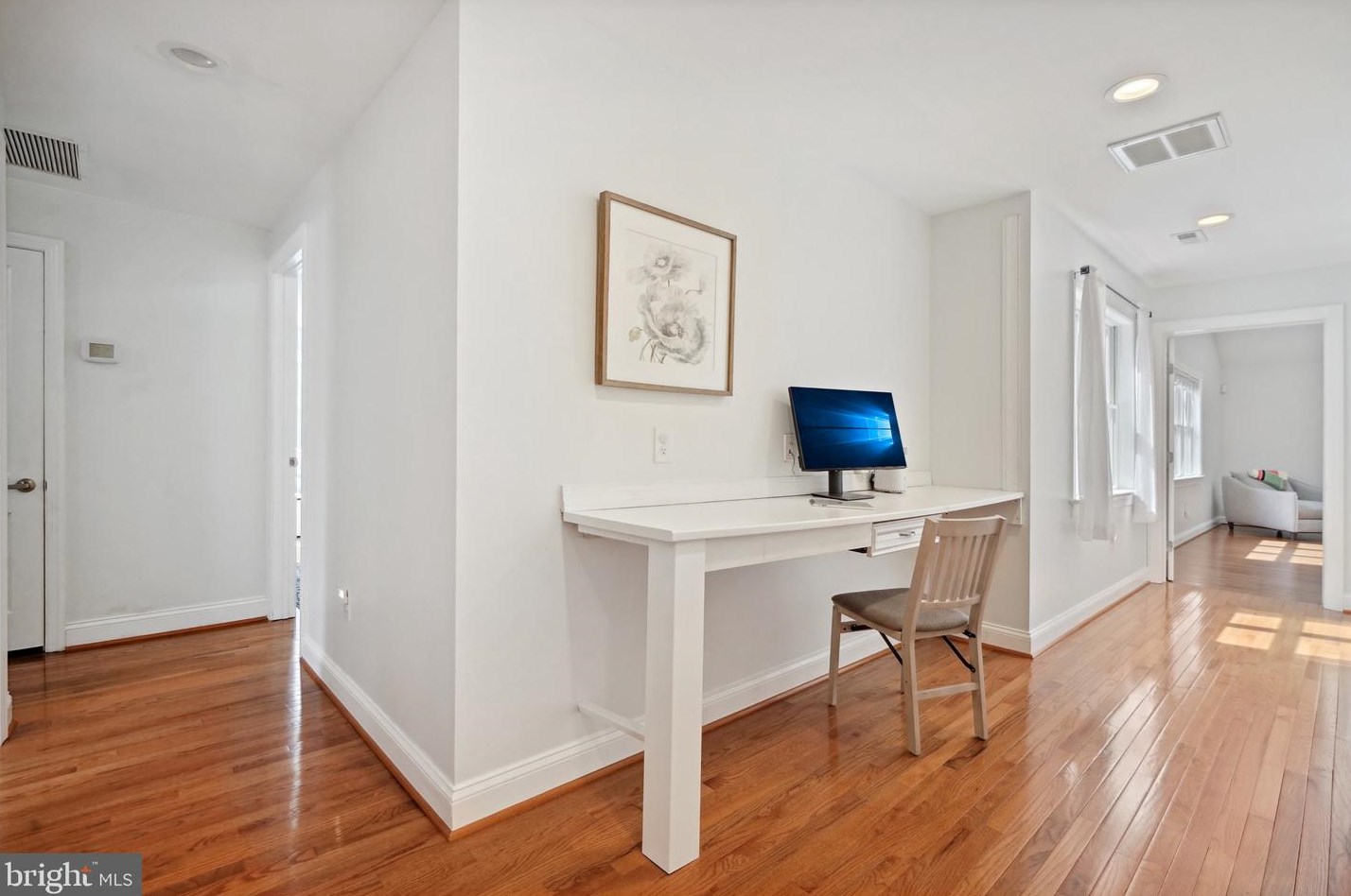 7126 Carol Ln, Falls Church VA  22042-3714 exterior