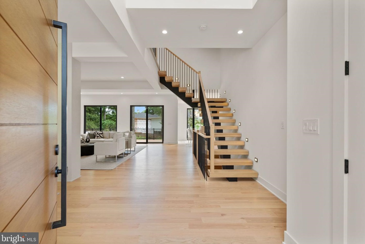 132 Kingsley Rd, Vienna VA  22180-6501 exterior