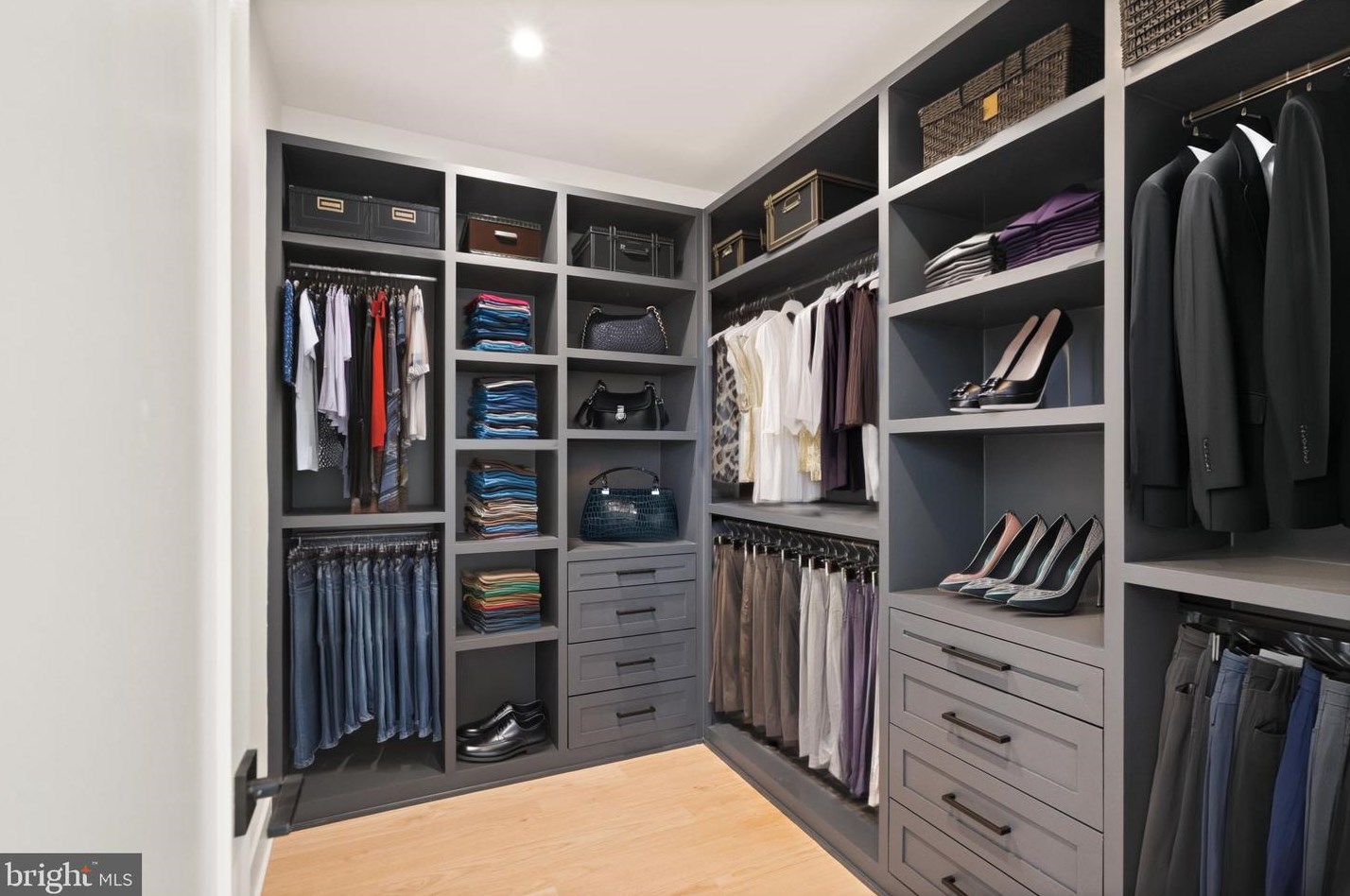 132 Kingsley Rd, Vienna VA  22180-6501 exterior