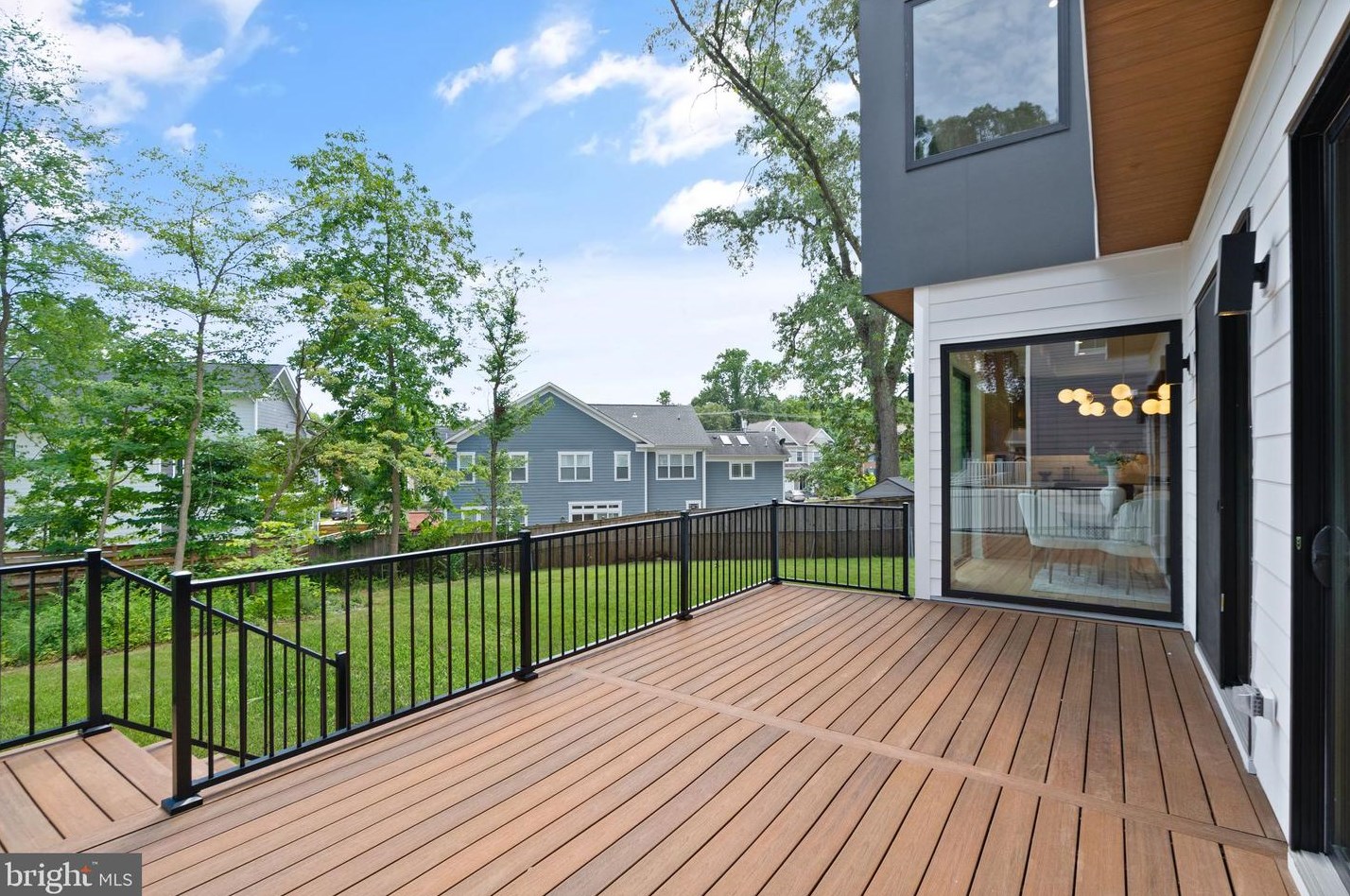 132 Kingsley Rd, Vienna VA  22180-6501 exterior