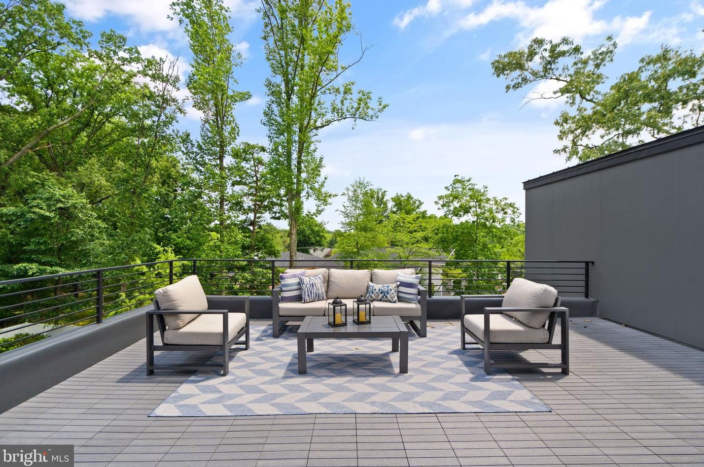 132 Kingsley Rd, Vienna VA  22180-6501 exterior