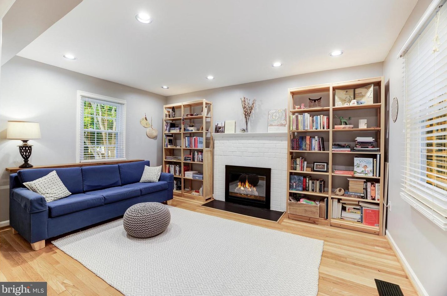 11721 Shore Dr, Herndon VA  20190-4506 exterior